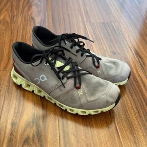 On Running Men's Gray and Yellow Athletic Shoes
